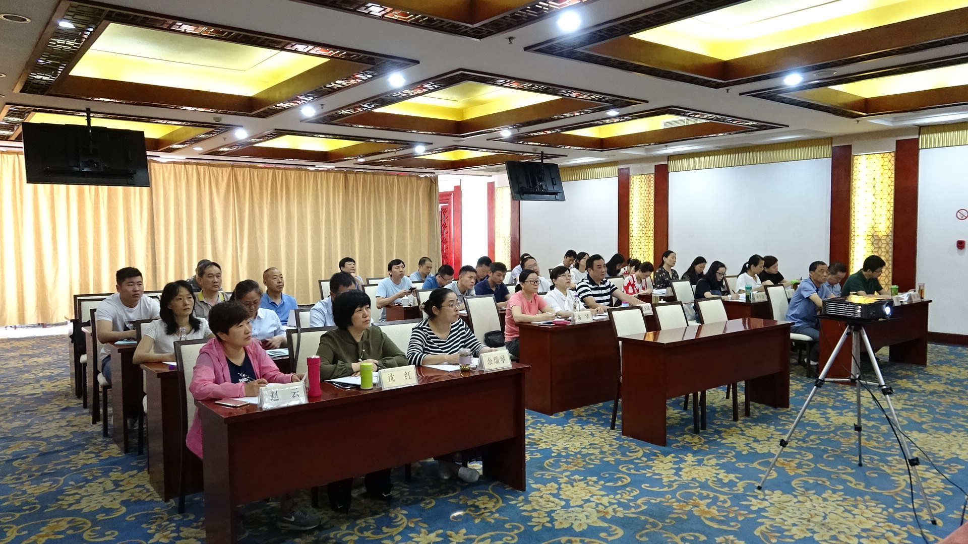 壹号娱乐 - NG大舞台,有梦你就来